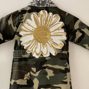 Multi-Pocket, Lightweight Camouflage Drawstring Jacket with Large Sequin Flower.